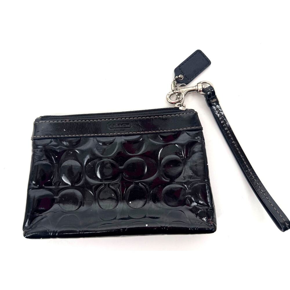 Coach Black Patent Leather Logo Wristlet / Clutch – Multi-Use Second Bag